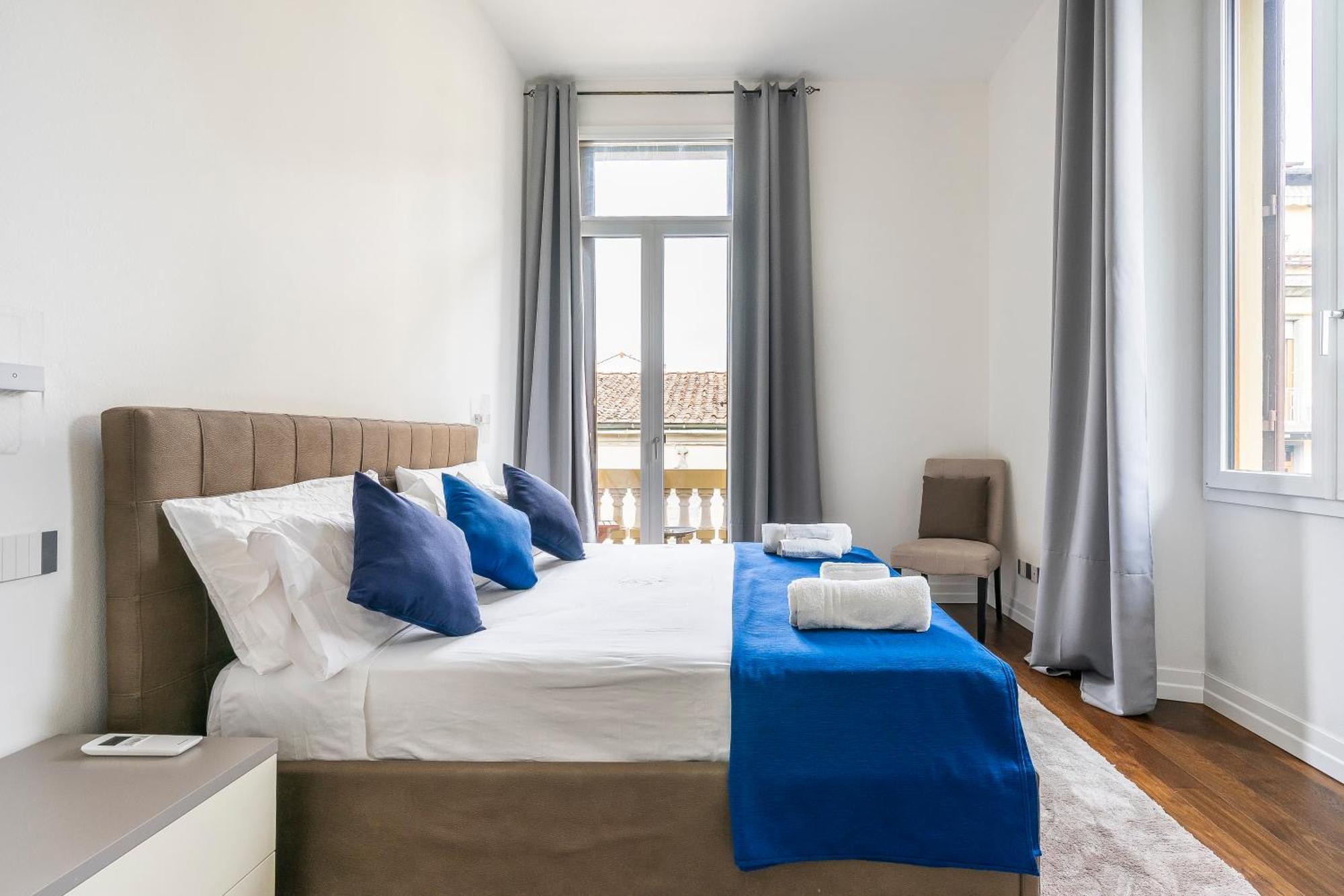 San Marco Black Appartamento Luxury Con Terrazzo E Parcheggio Su Richiesta Florence Ngoại thất bức ảnh